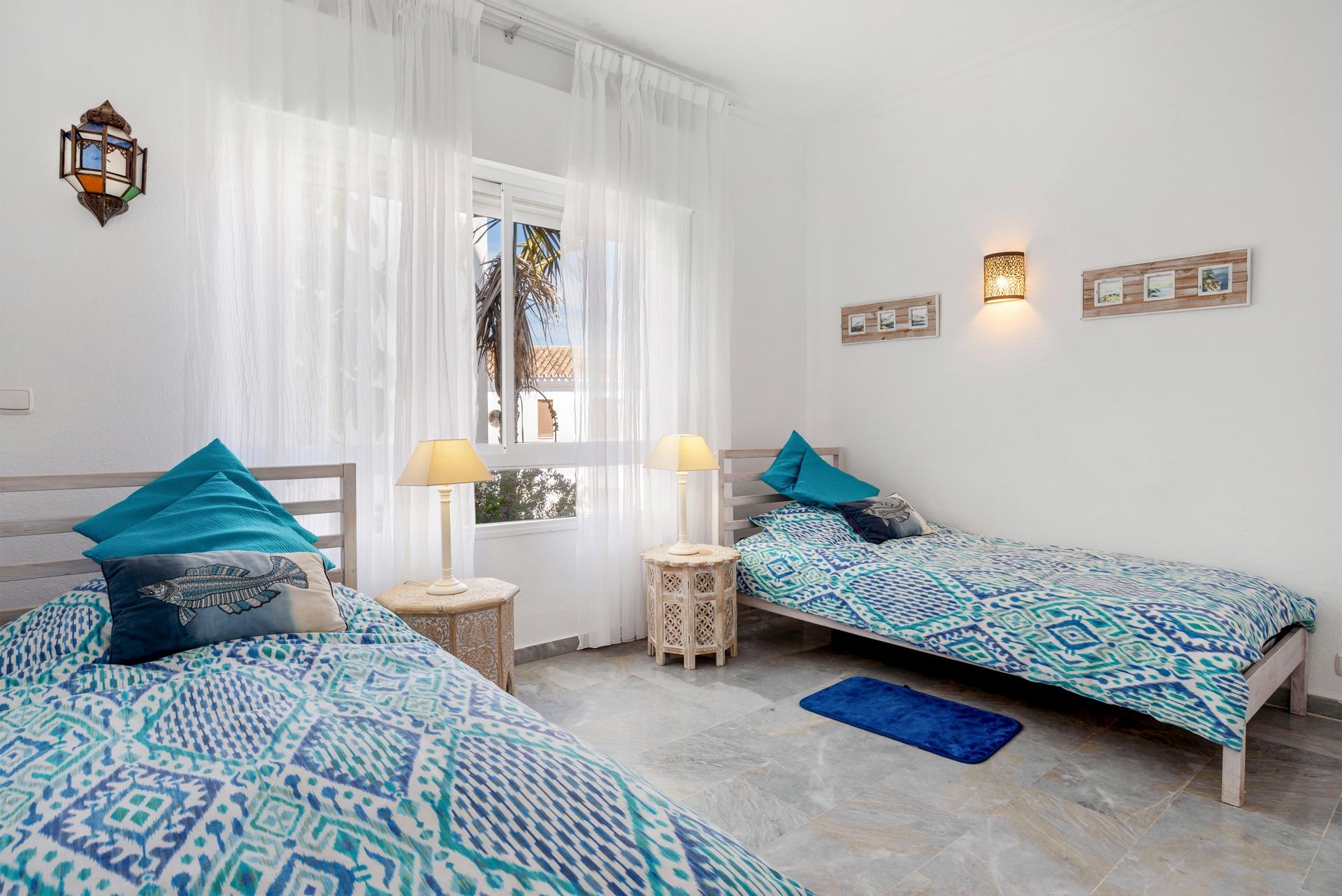 3 Bedroom Villa in Estepona - Photo 16