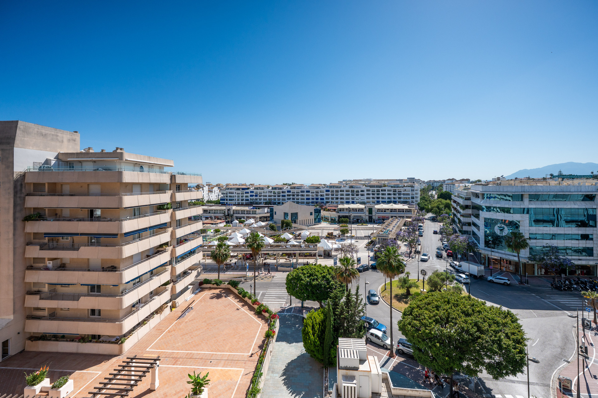 2 Bedroom Apartment in Marbella - Photo 20
