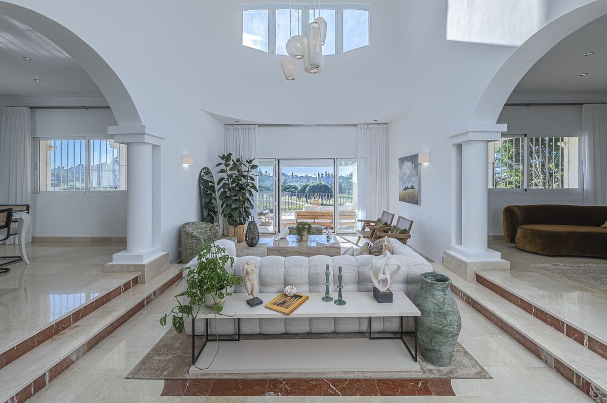 7 Bedroom Villa in Marbella - Photo 7