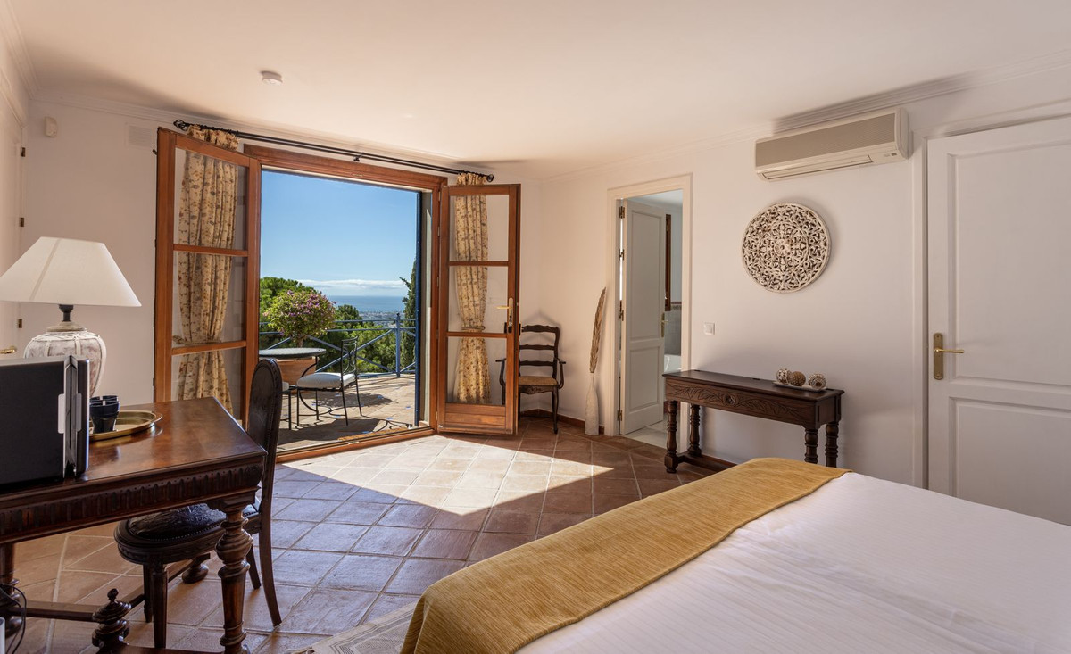 7 Bedroom Villa in Benahavís - Фото 17