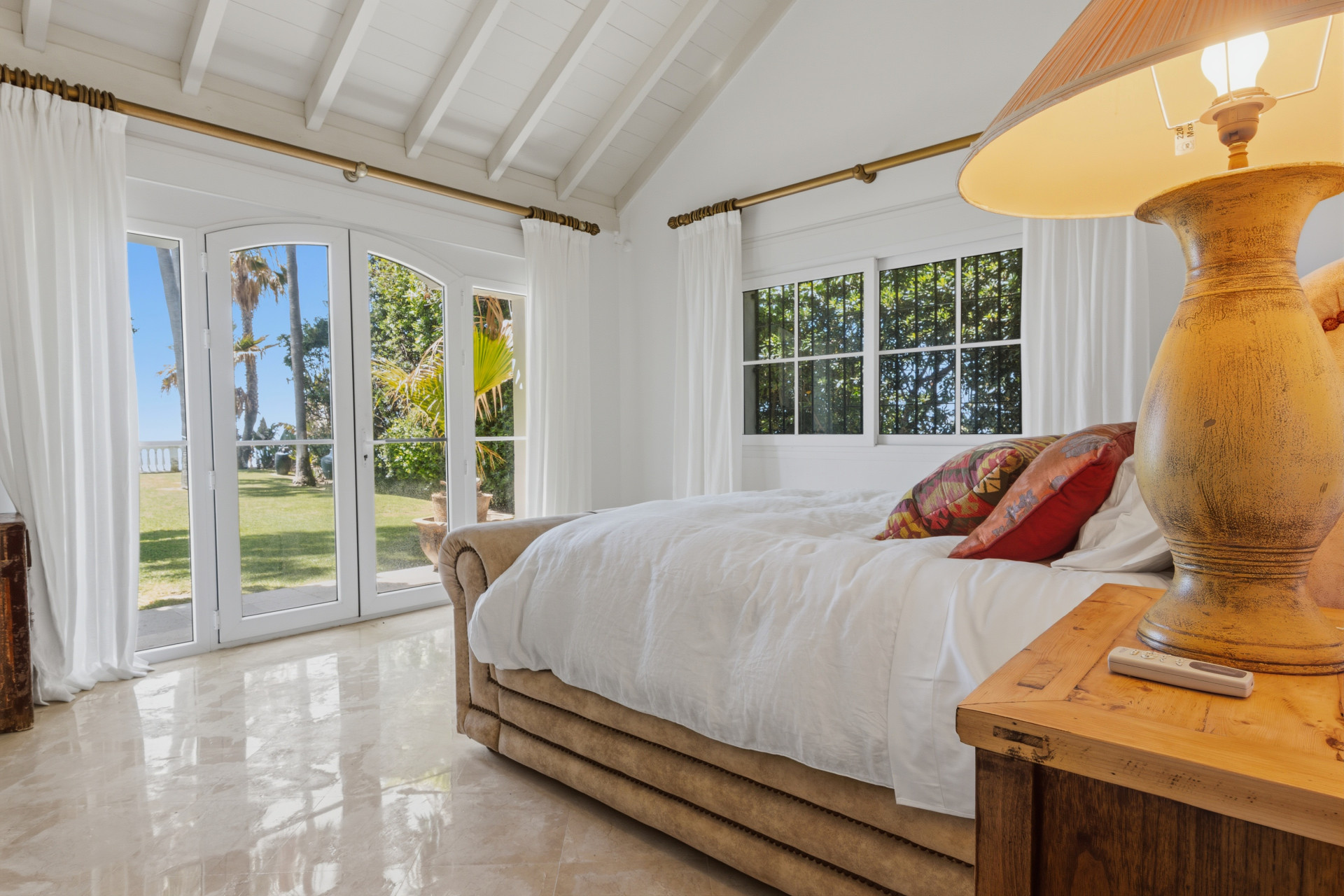 7 Bedroom Villa in Estepona - Photo 16