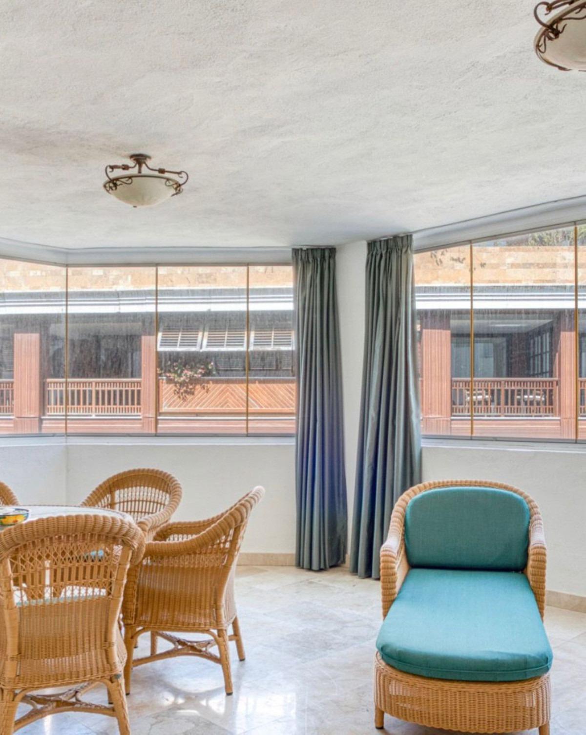 2 Bedroom Apartment in Marbella - Photo 5