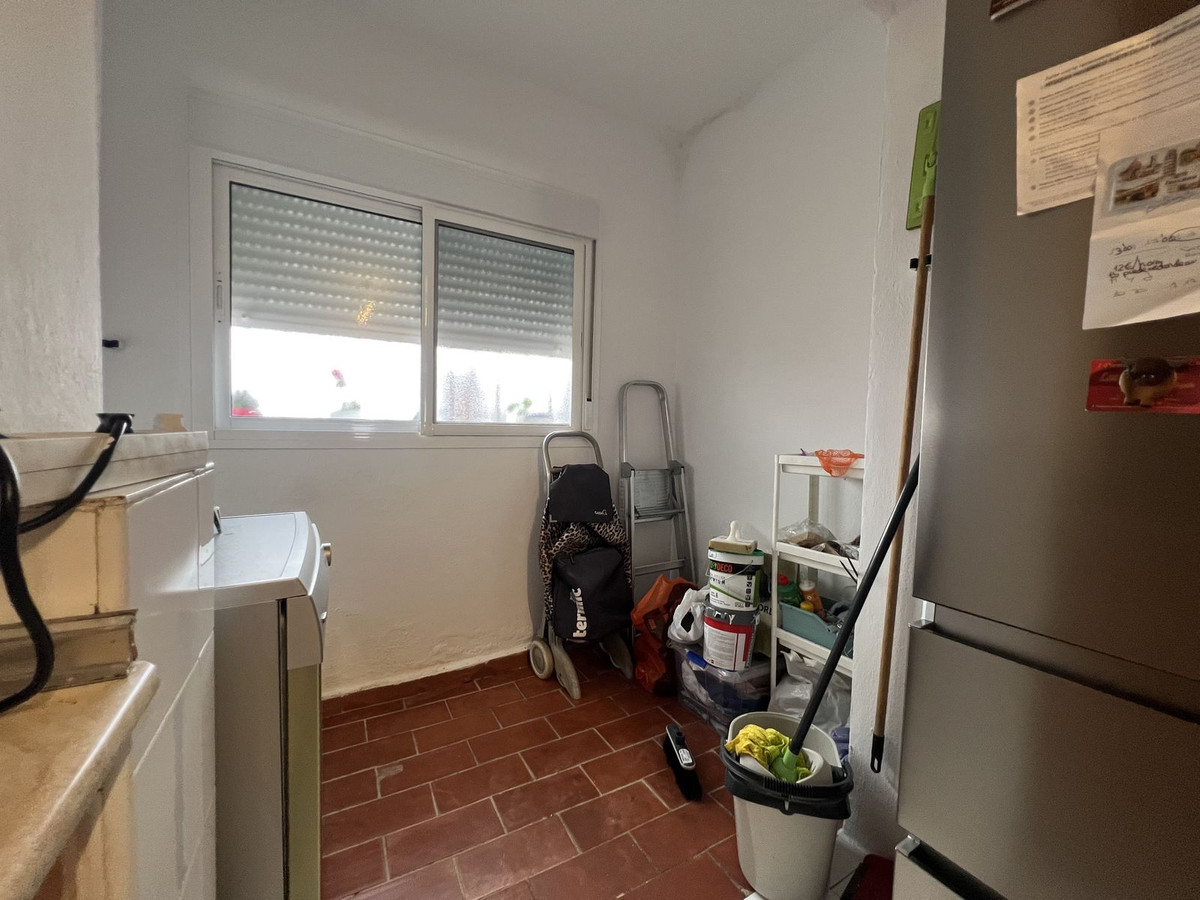 3 Bedroom Townhouse in Benalmádena - Photo 8