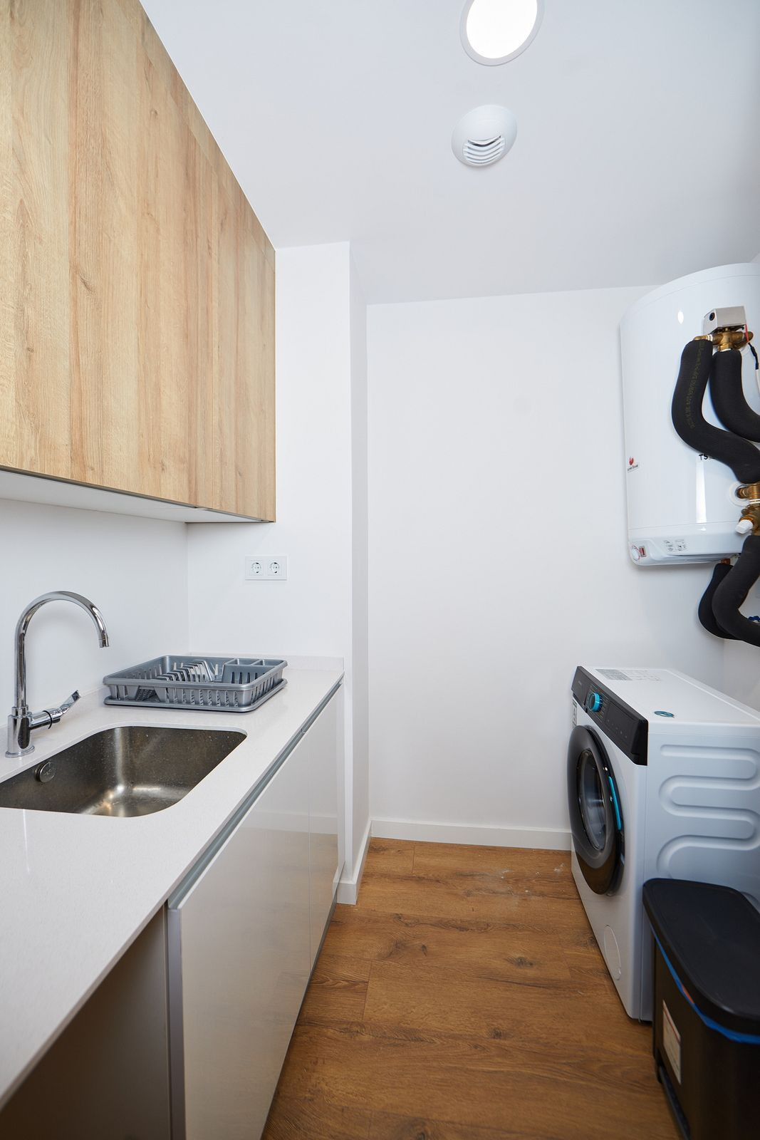 2 Bedroom Apartment in Estepona - Photo 8
