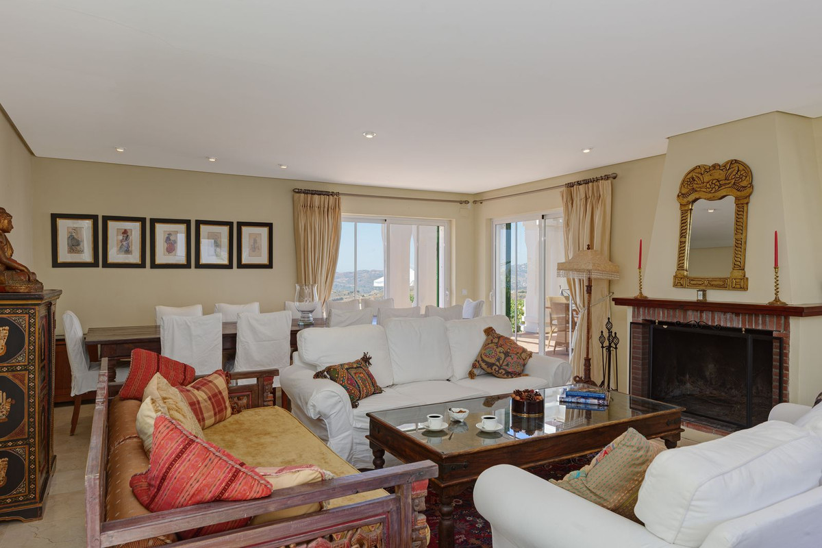 6 Bedroom Villa in Mijas - Photo 12