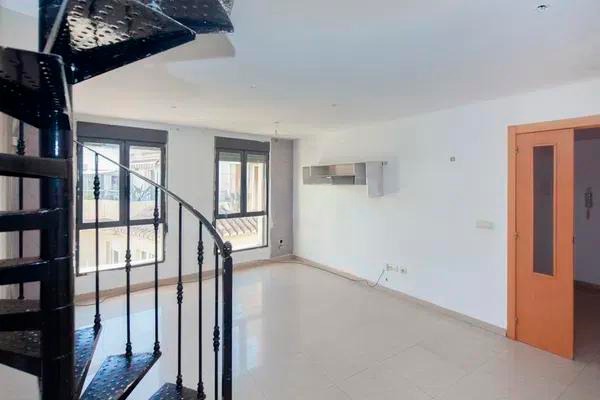 Chalet de 4 dormitorios en Valencia – Foto 2
