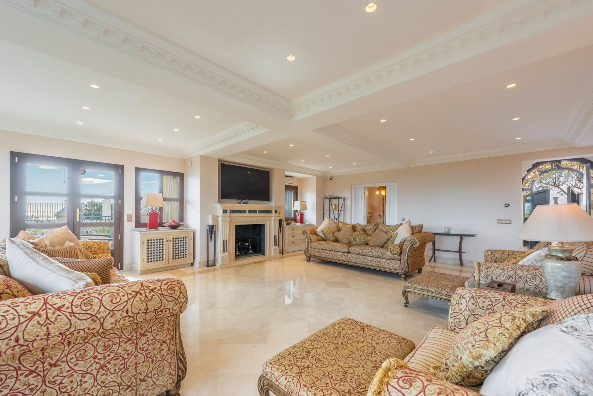 6 Bedroom Villa in Estepona - Фото 9