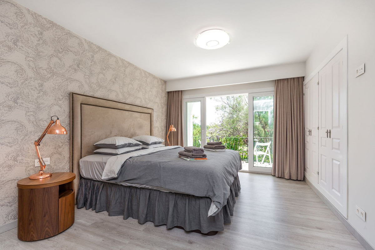 2 Bedroom Townhouse in Marbella - Photo 13