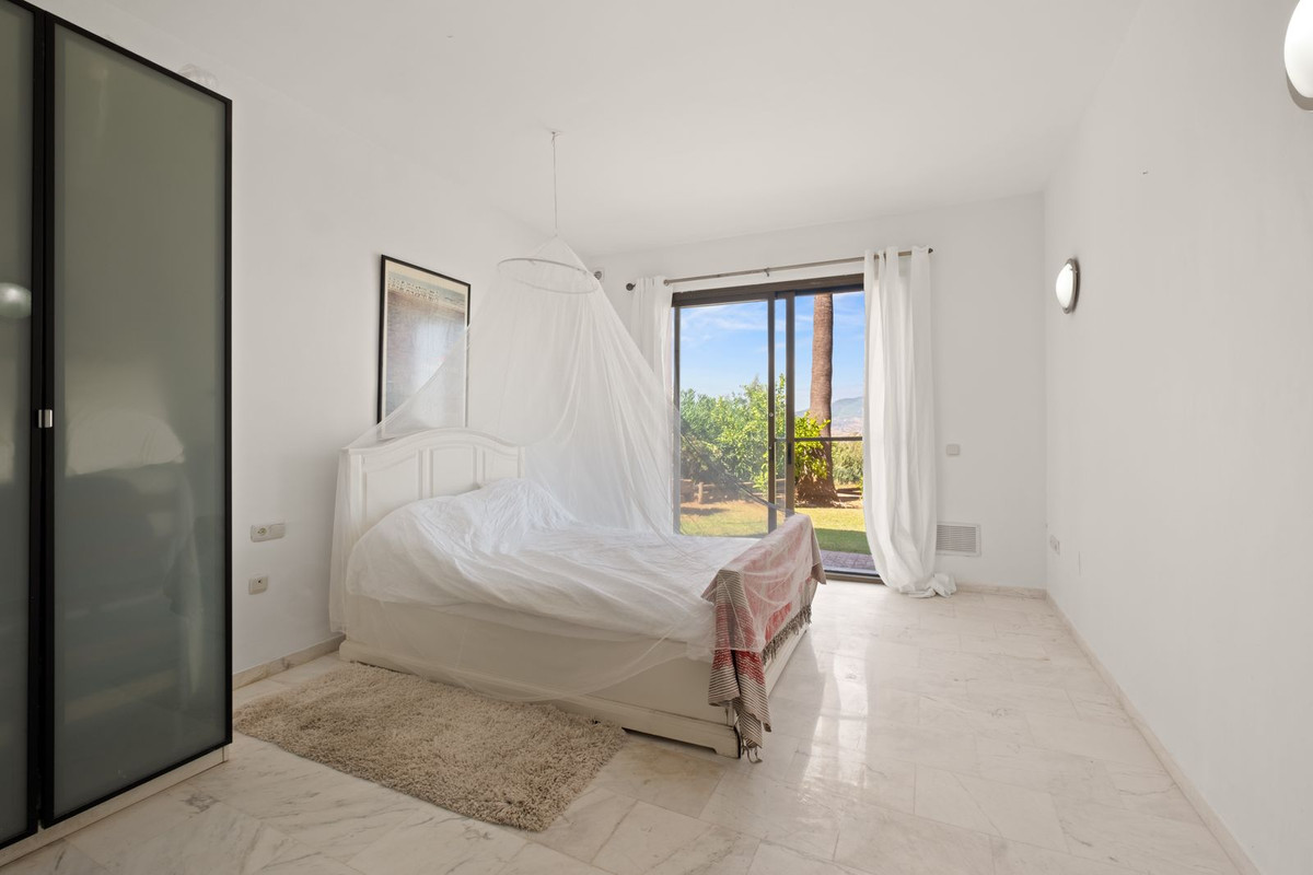 2 Bedroom Apartment in Marbella - Photo 13