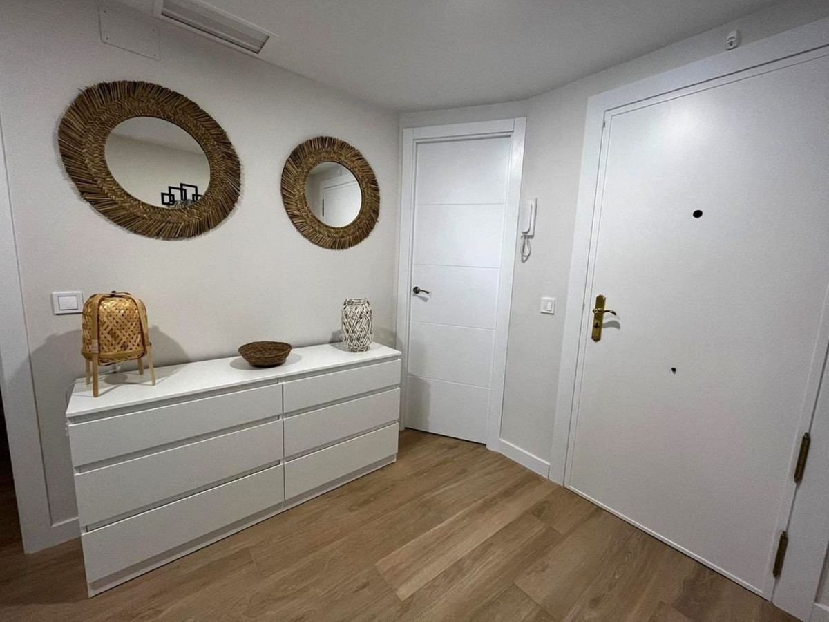 3 Bedroom Apartment in Marbella - Photo 7