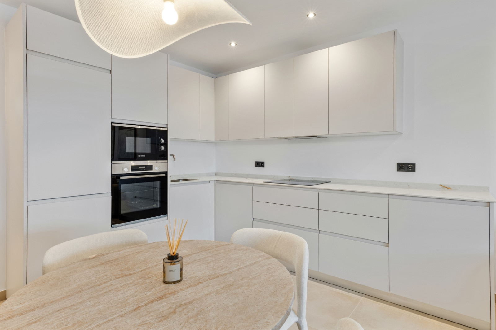3 Bedroom Apartment in Marbella - Photo 9