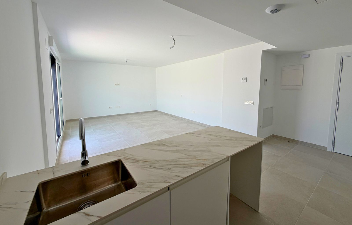 2 Bedroom Penthouse in Mijas - Photo 13