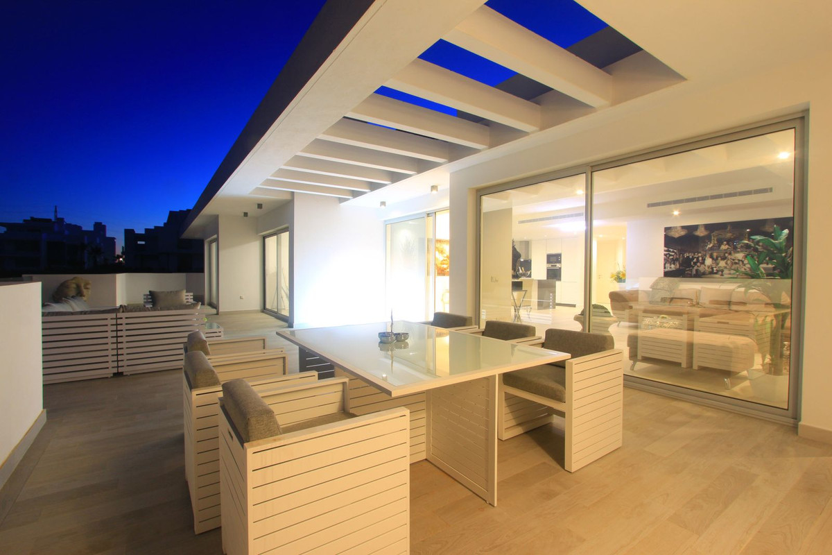 3 Bedroom Penthouse in Casares - Photo 22