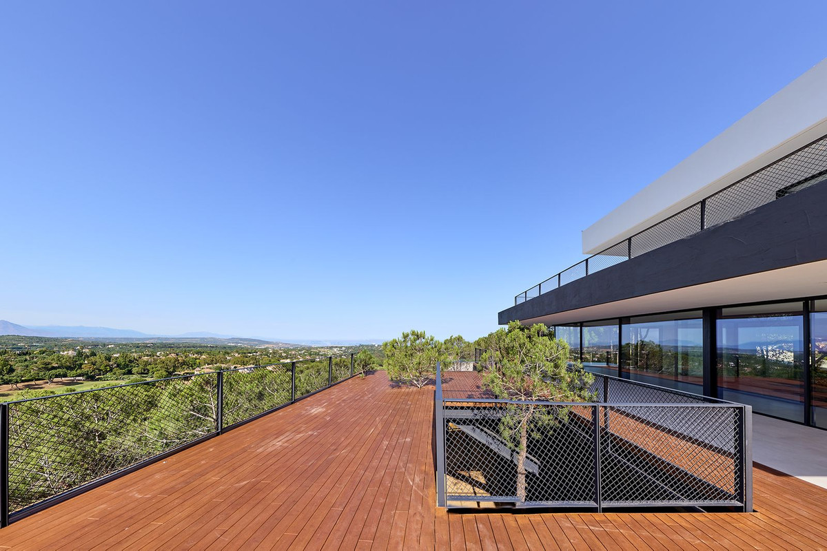 5 Bedroom Villa in Sotogrande - Photo 3