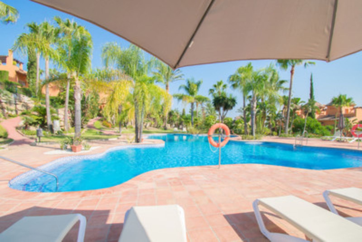 4 Bedroom Villa in Estepona - Photo 40