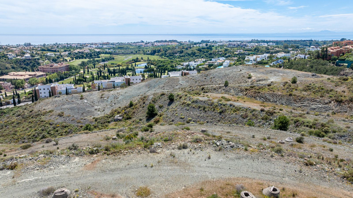 2,400 m² Plot in Benahavís - Photo 6