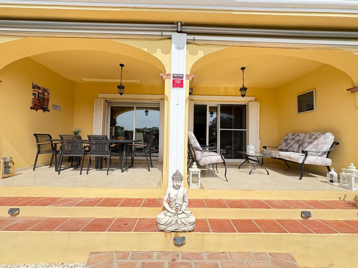 3-bedroom villa with pool in Malaga, Spain – Photo 4