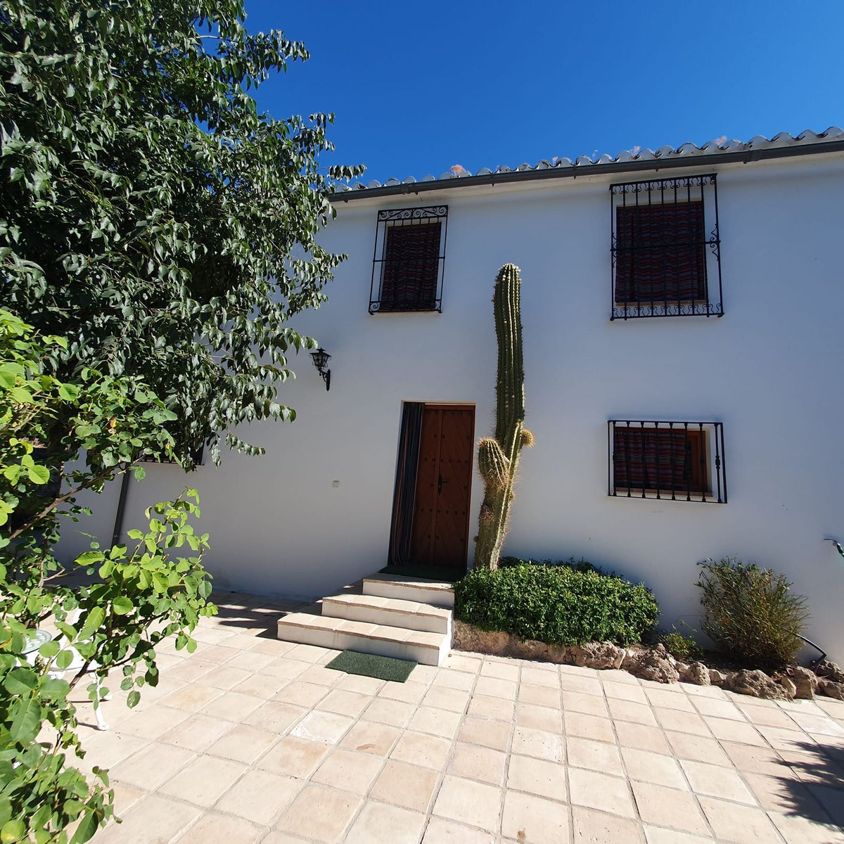 Chalet de 4 dormitorios en Granada – Foto 2