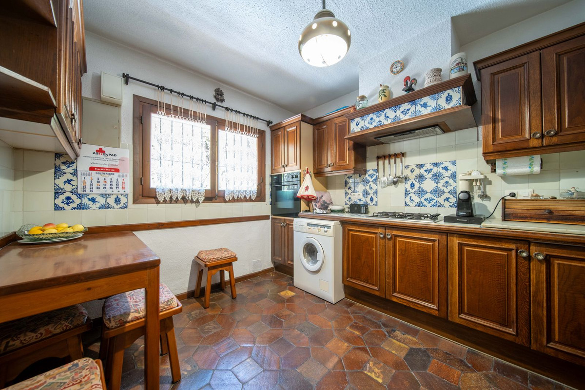3 Bedroom Villa in Fuengirola - Photo 7