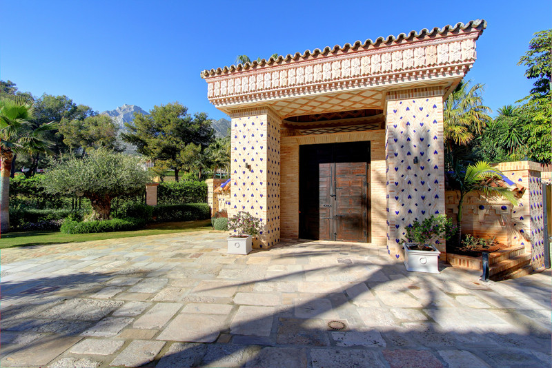 6 Bedroom Villa in Marbella - Photo 30