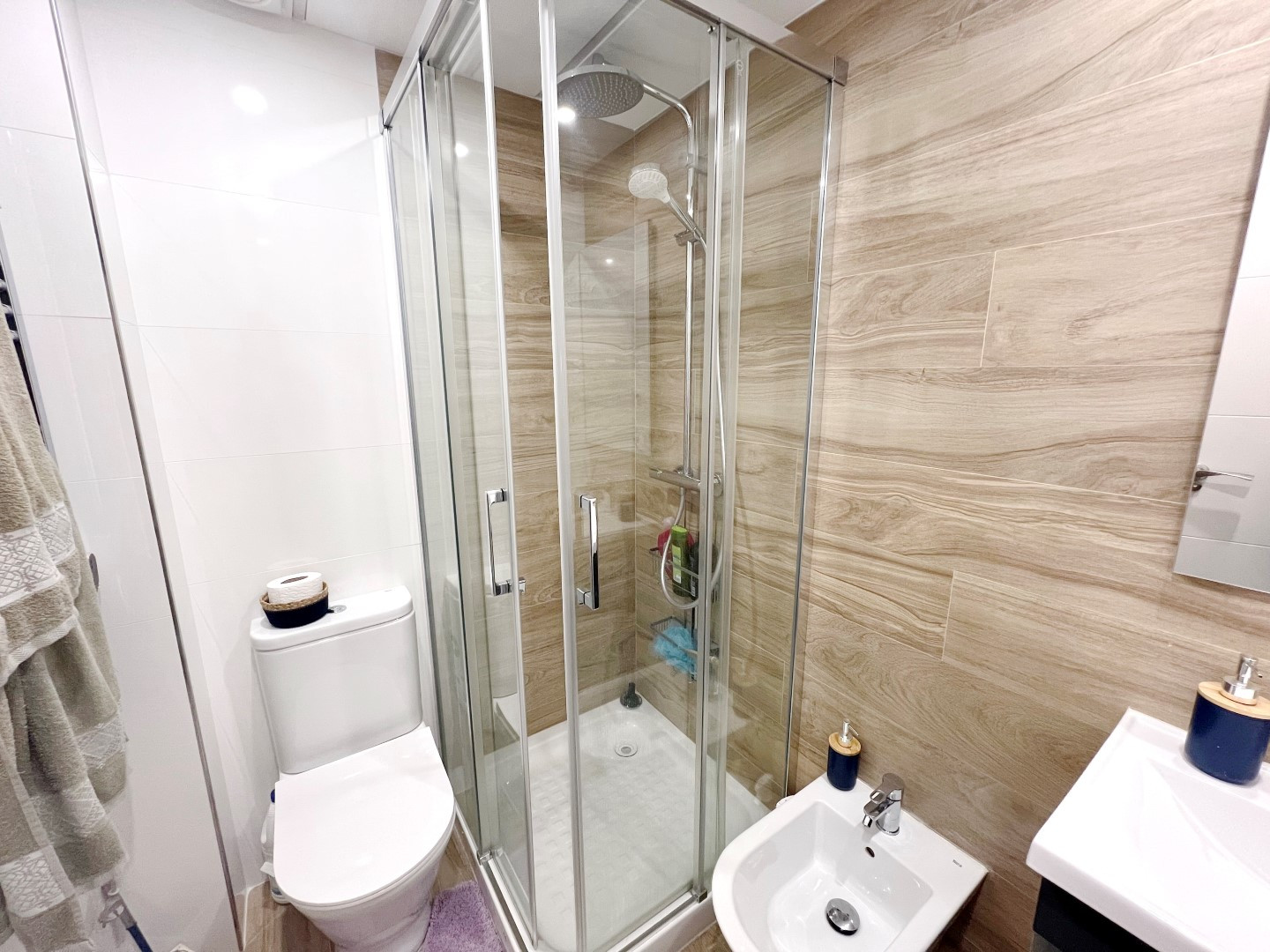 3 Bedroom Apartment in Marbella - Photo 17