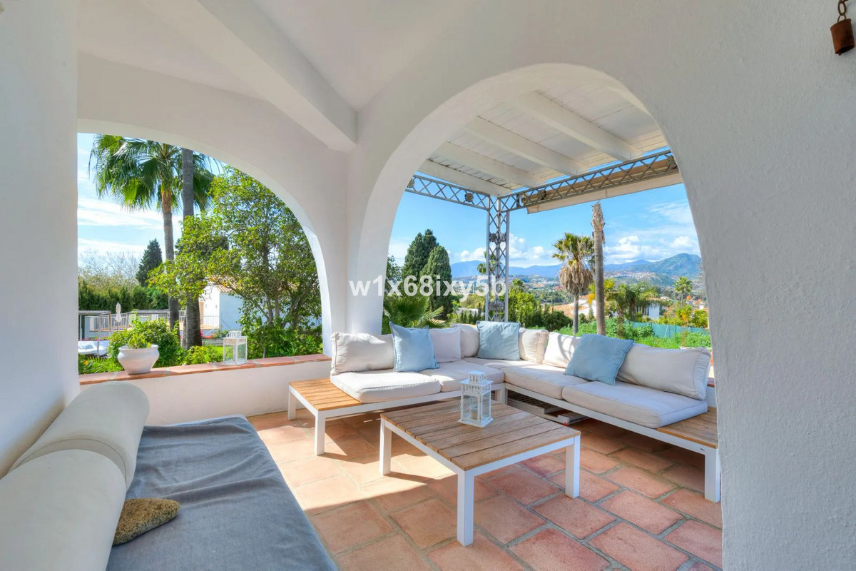 5 Bedroom Villa in San Pedro de Alcántara - Photo 30