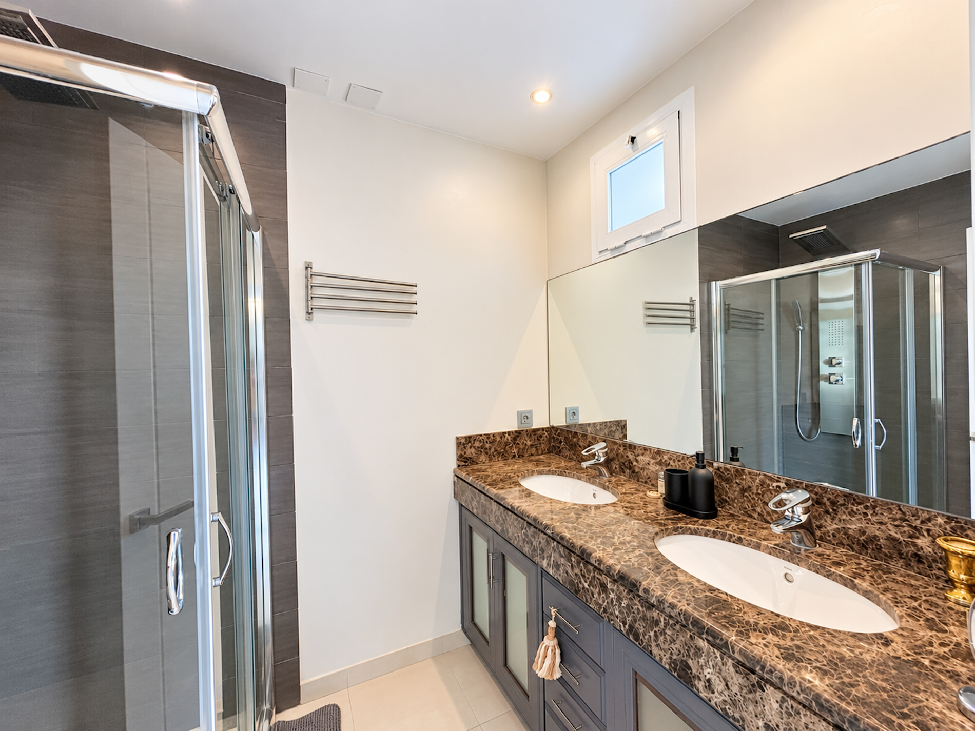 3 Bedroom Apartment in Marbella - Photo 18