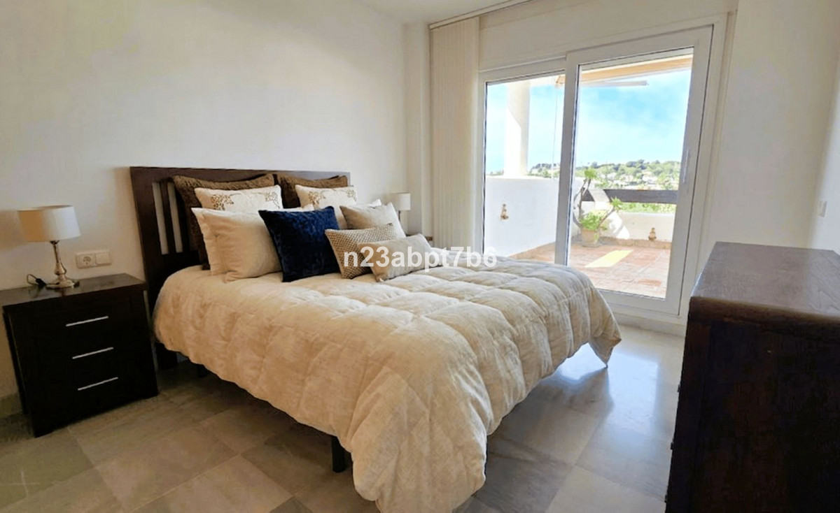 2 Bedroom Apartment in Marbella - Photo 7