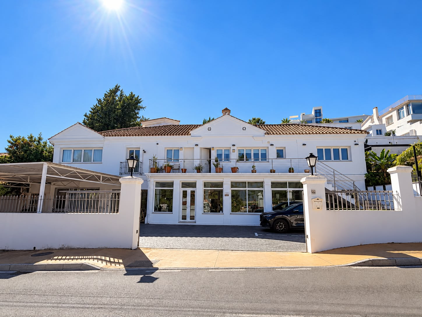 4 Bedroom Villa in Marbella - Photo 7
