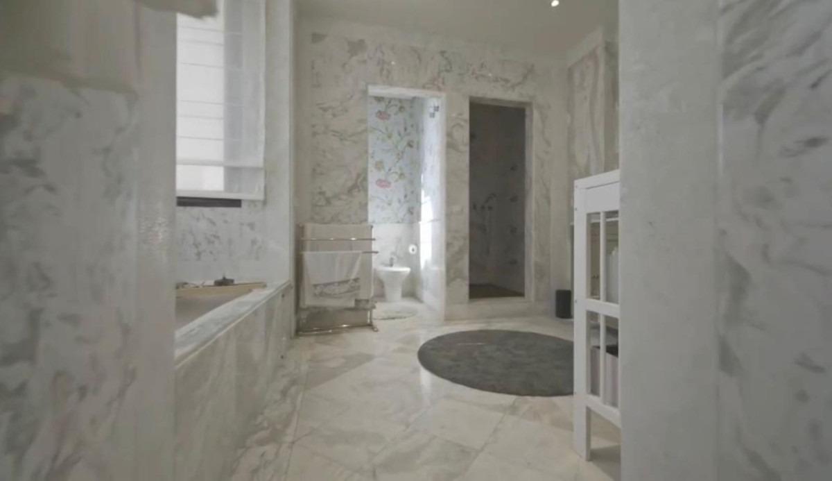 8 Bedroom Villa in San Pedro de Alcántara - Photo 13