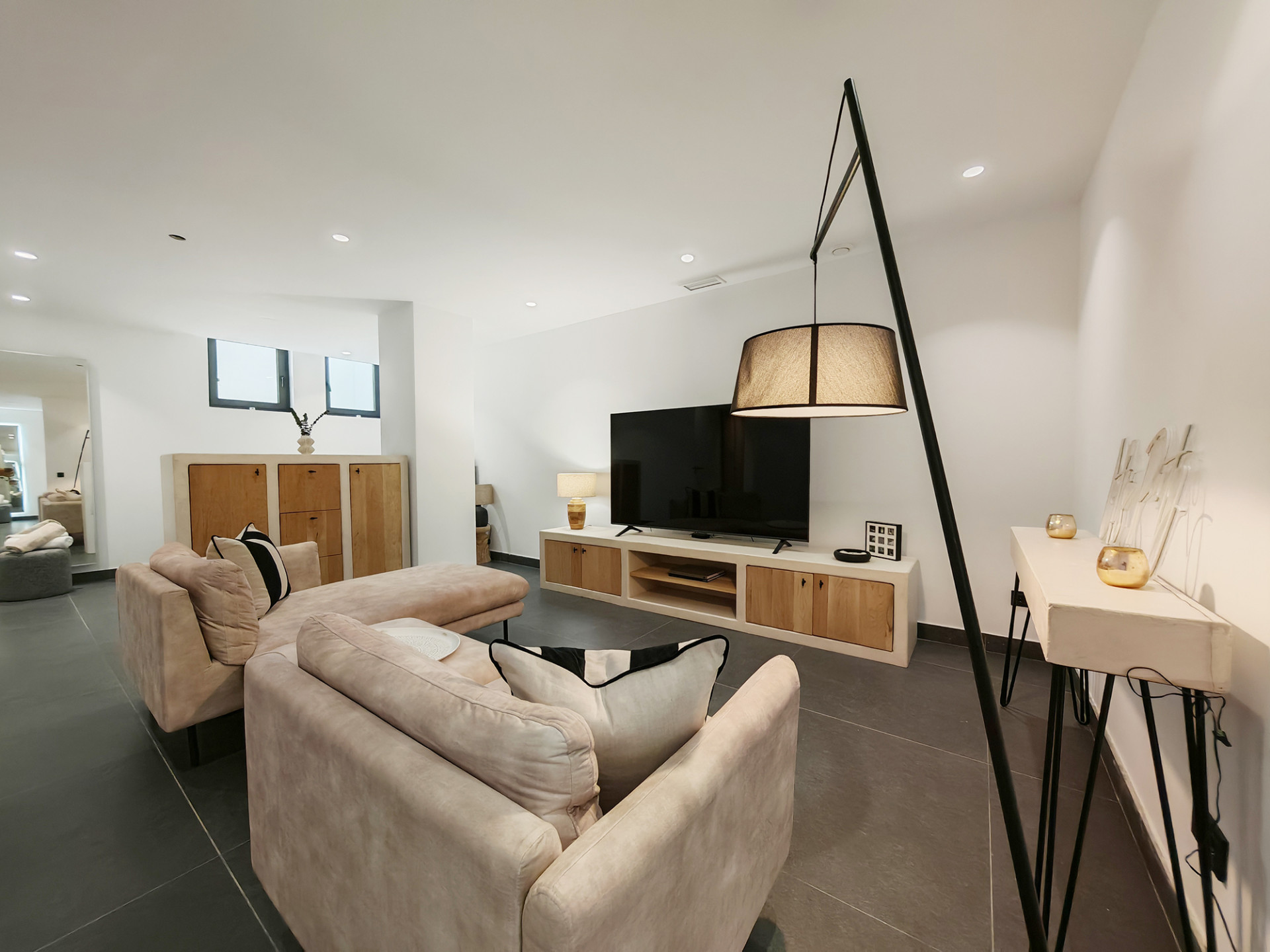 4 Bedroom Villa in Estepona - Photo 6