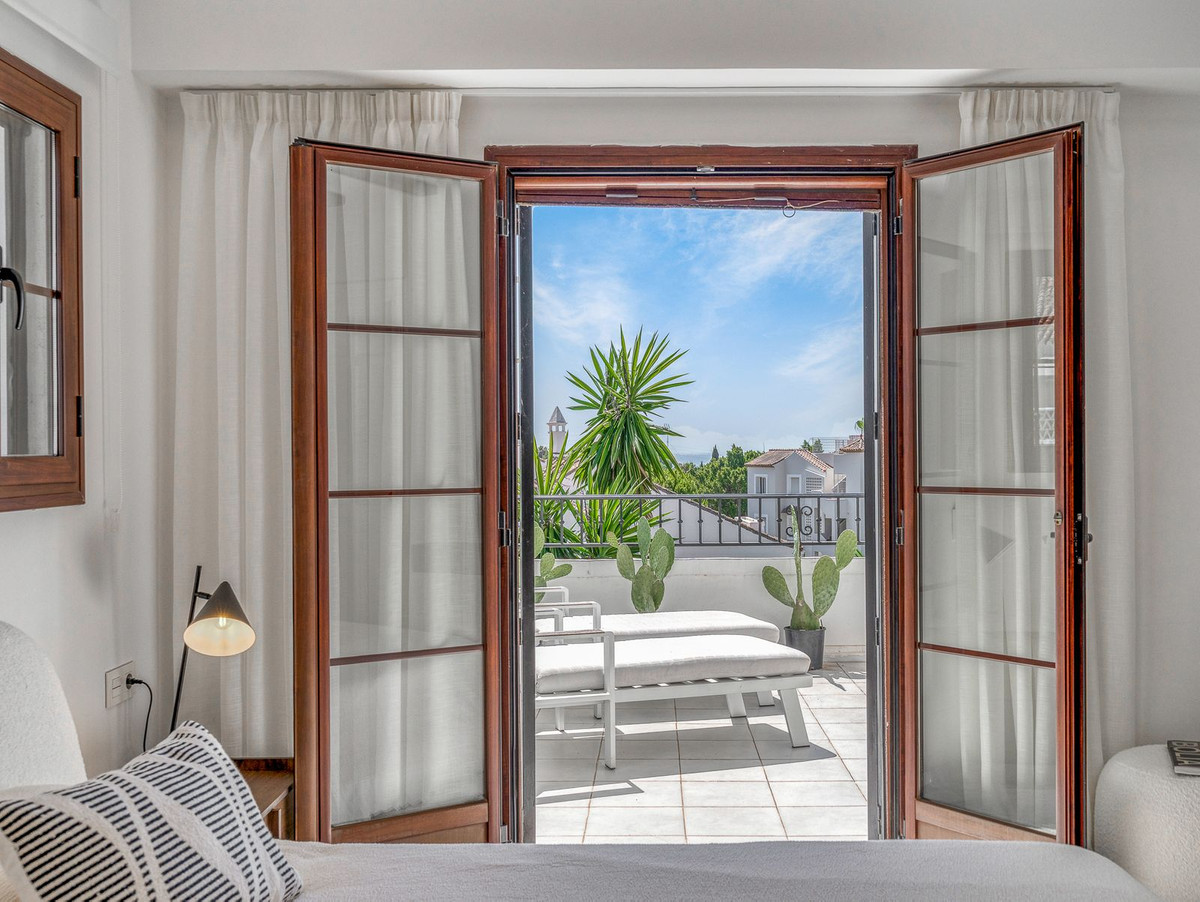 3 Bedroom Villa in Marbella - Photo 14