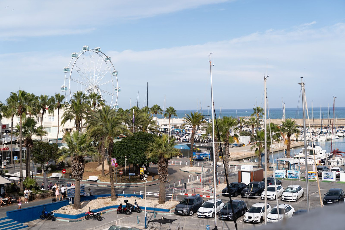 3 Bedroom Penthouse in Benalmádena - Photo 3