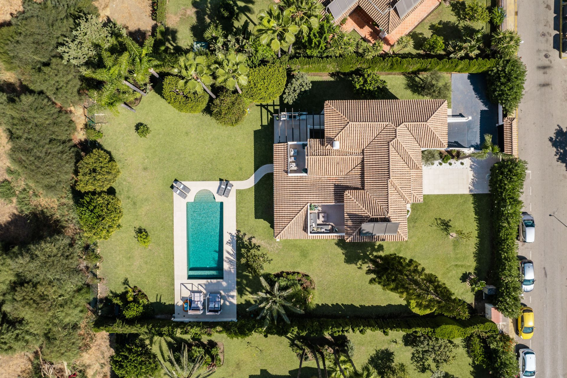 6 Bedroom Villa in Estepona - Photo 33