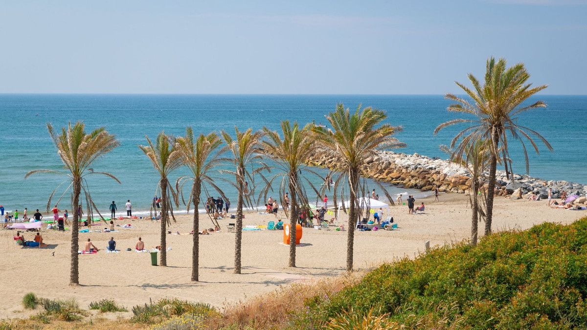 2 Bedroom Apartment in Marbella - Photo 16