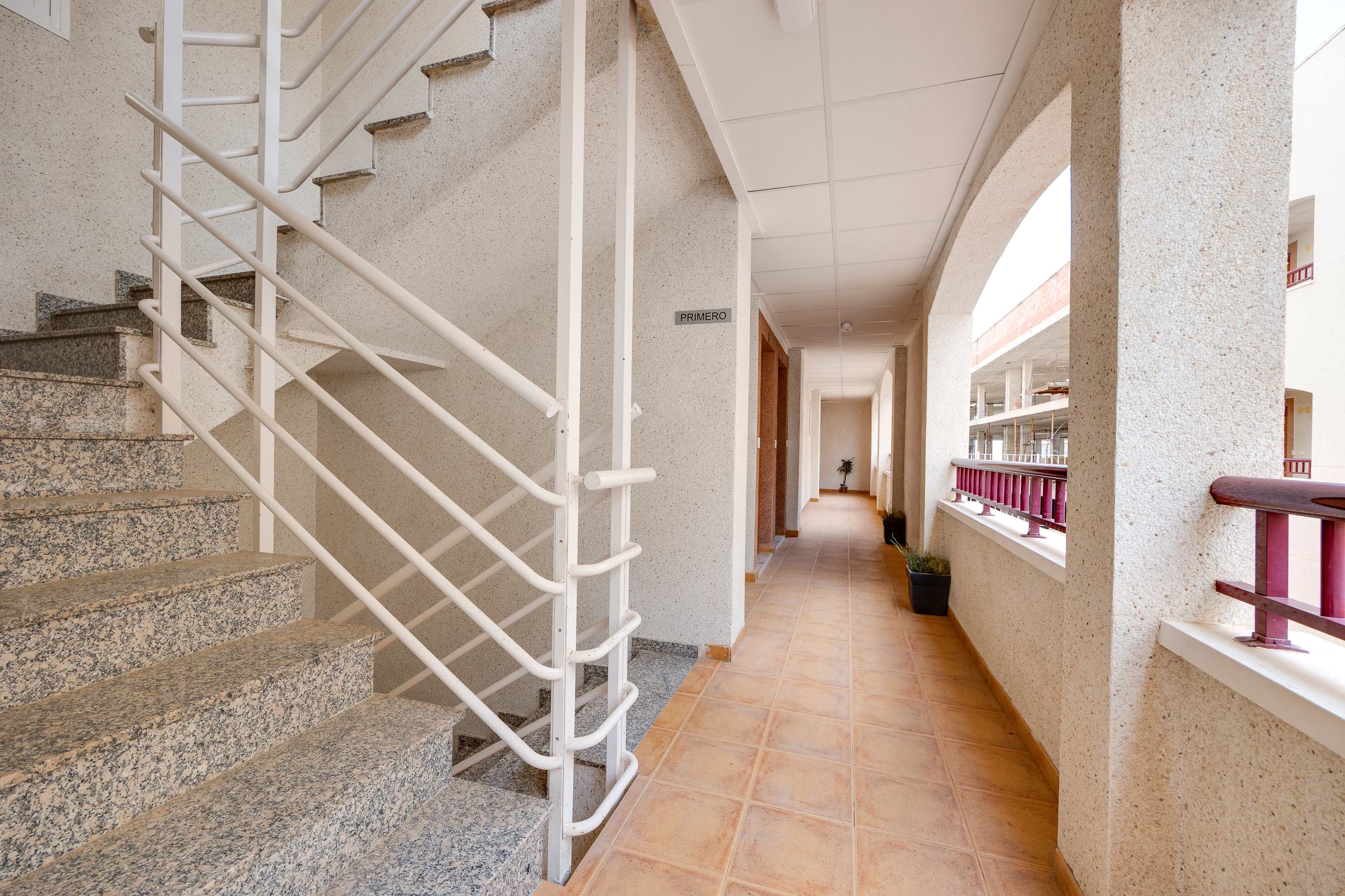 Apartamento com 2 quartos com piscina em Alicante, Espanha – Foto 5