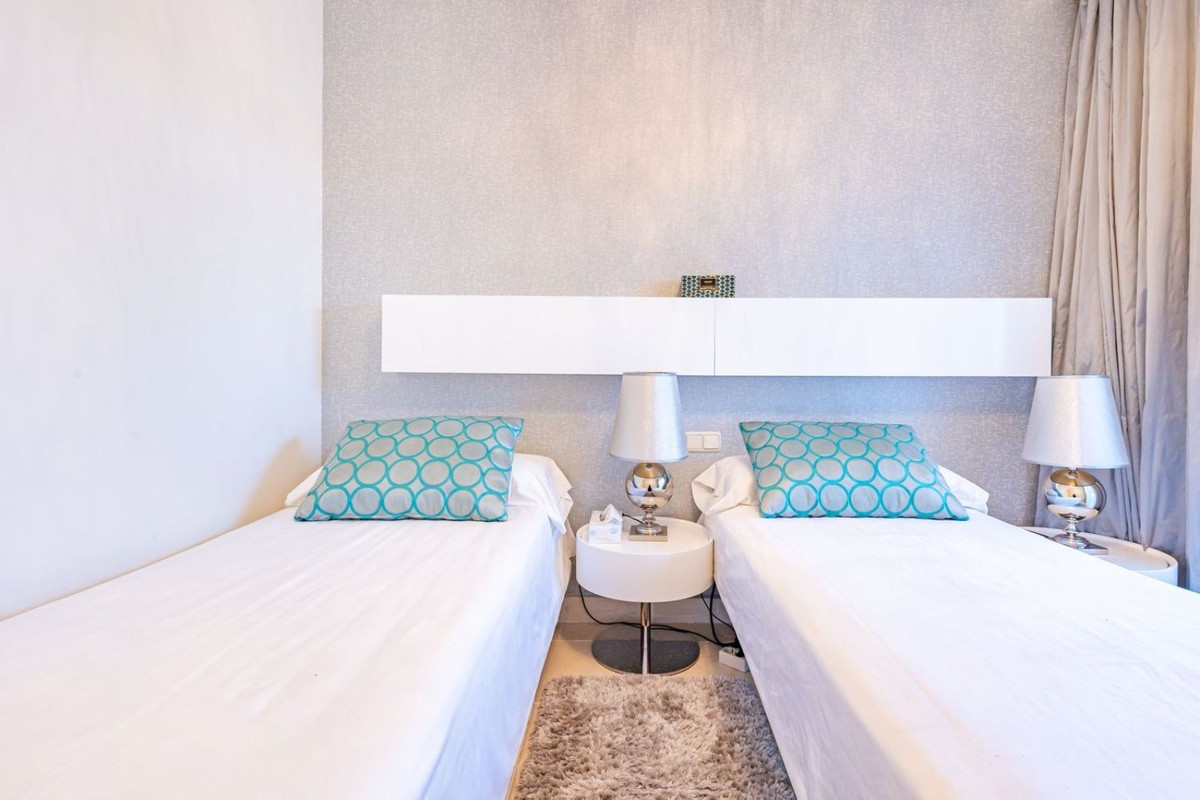 2 Bedroom Apartment in Benahavís - Фото 18