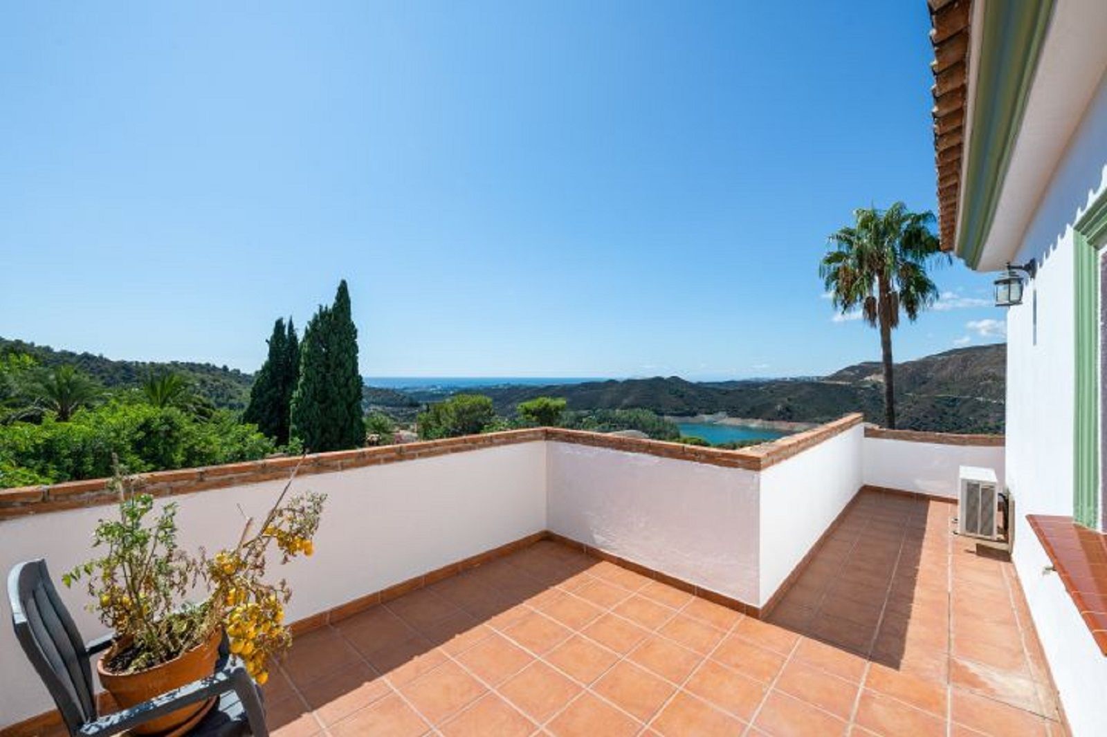 4 Bedroom Villa in Istán - Photo 20