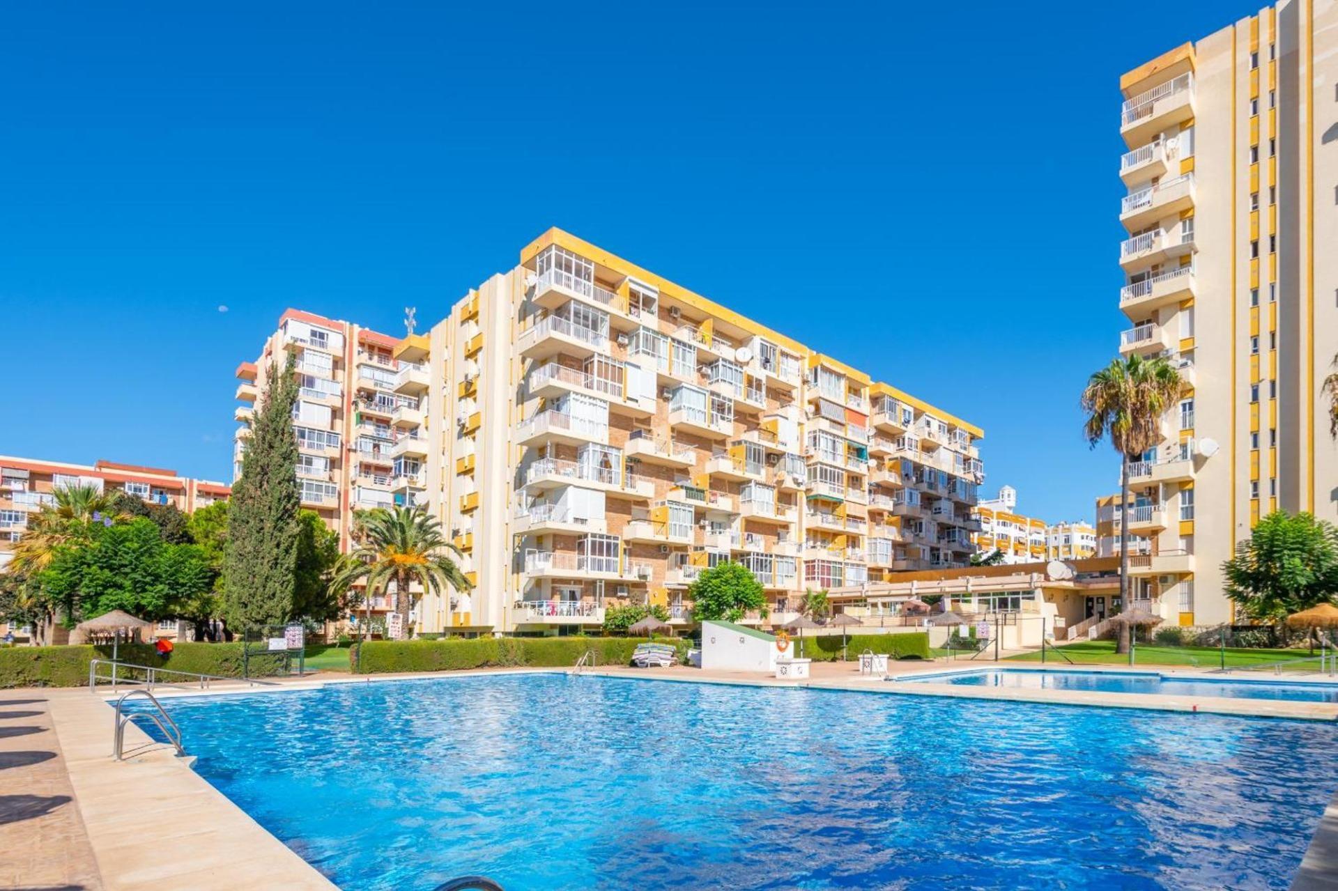 1 Bedroom Apartment in Benalmádena - Photo 14