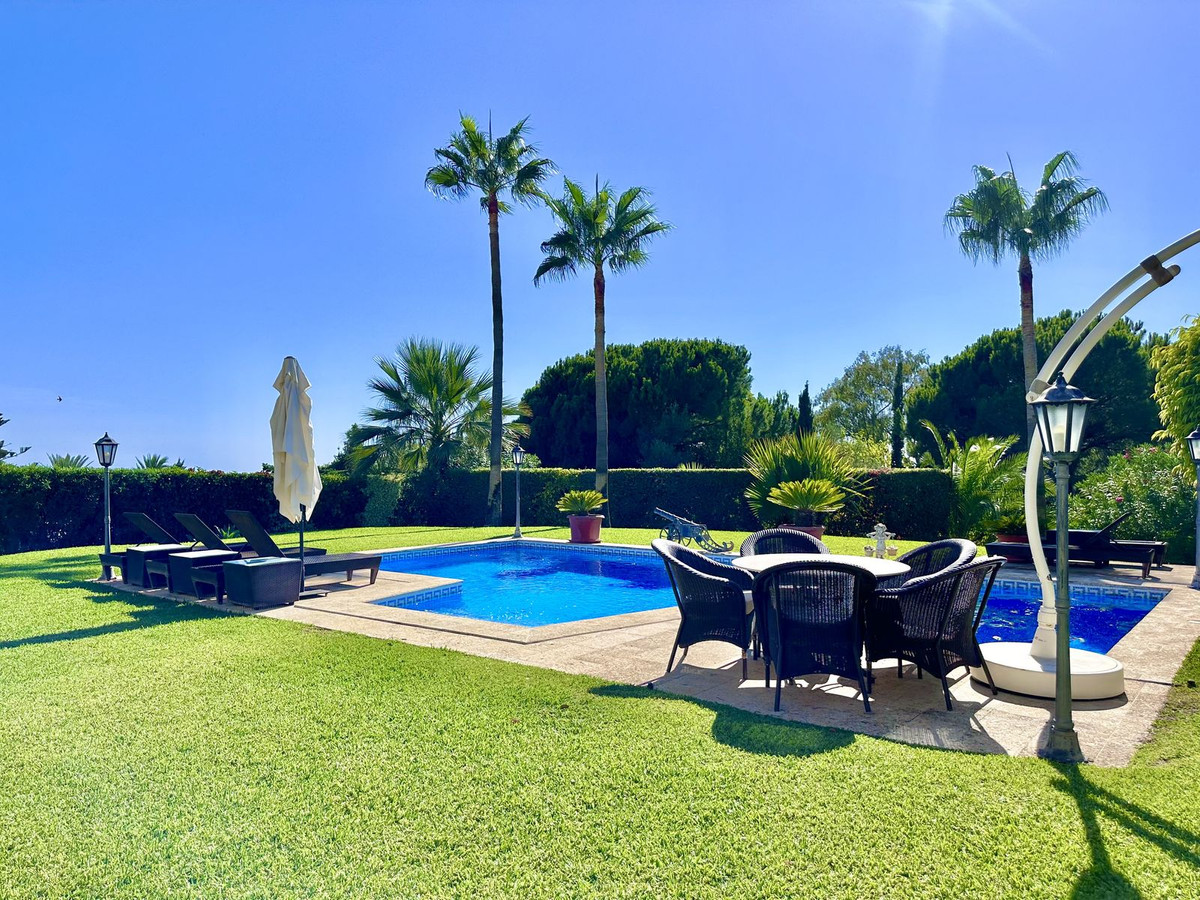 6 Bedroom Villa in Marbella - Photo 63