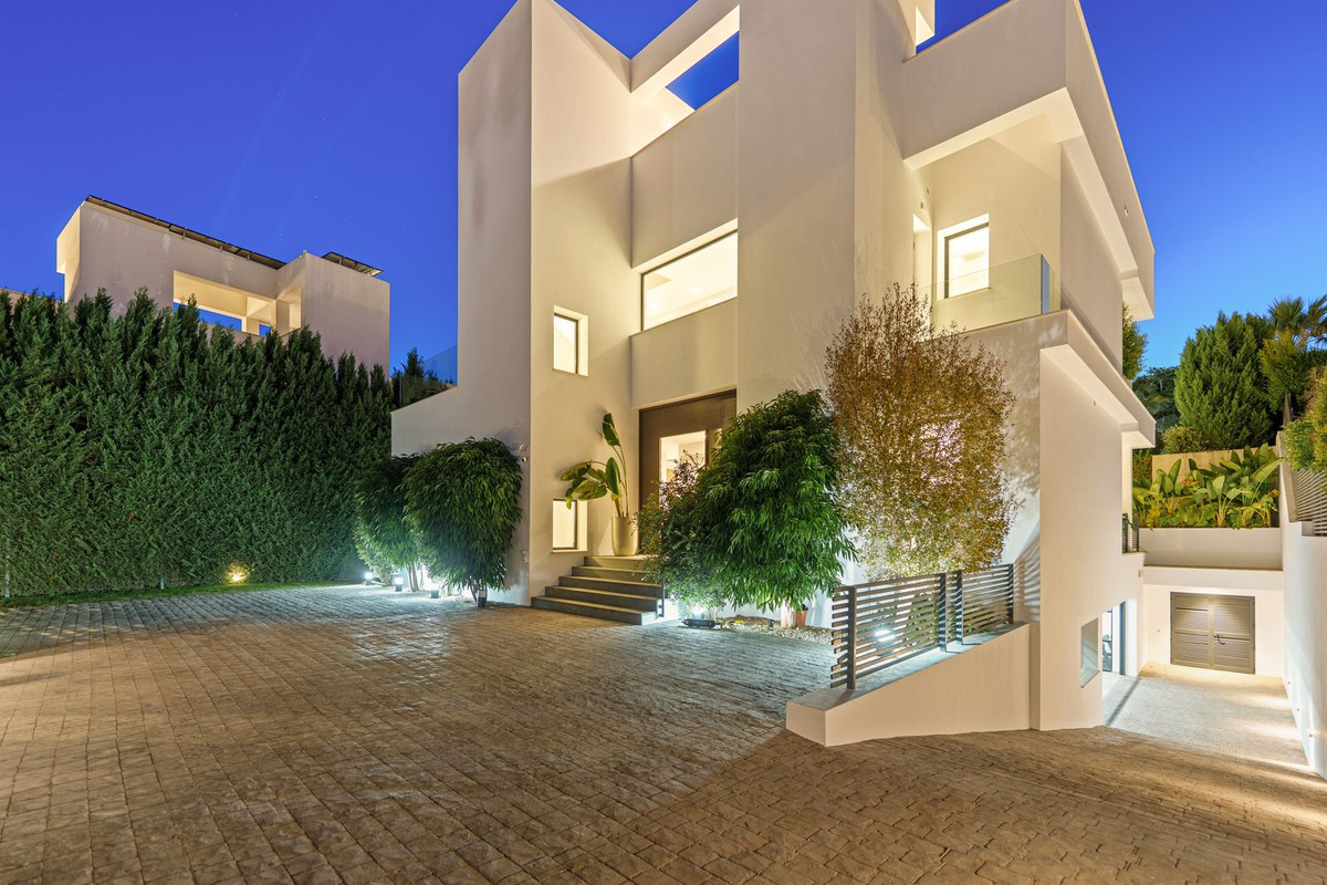 5 Bedroom Villa in Marbella - Photo 44