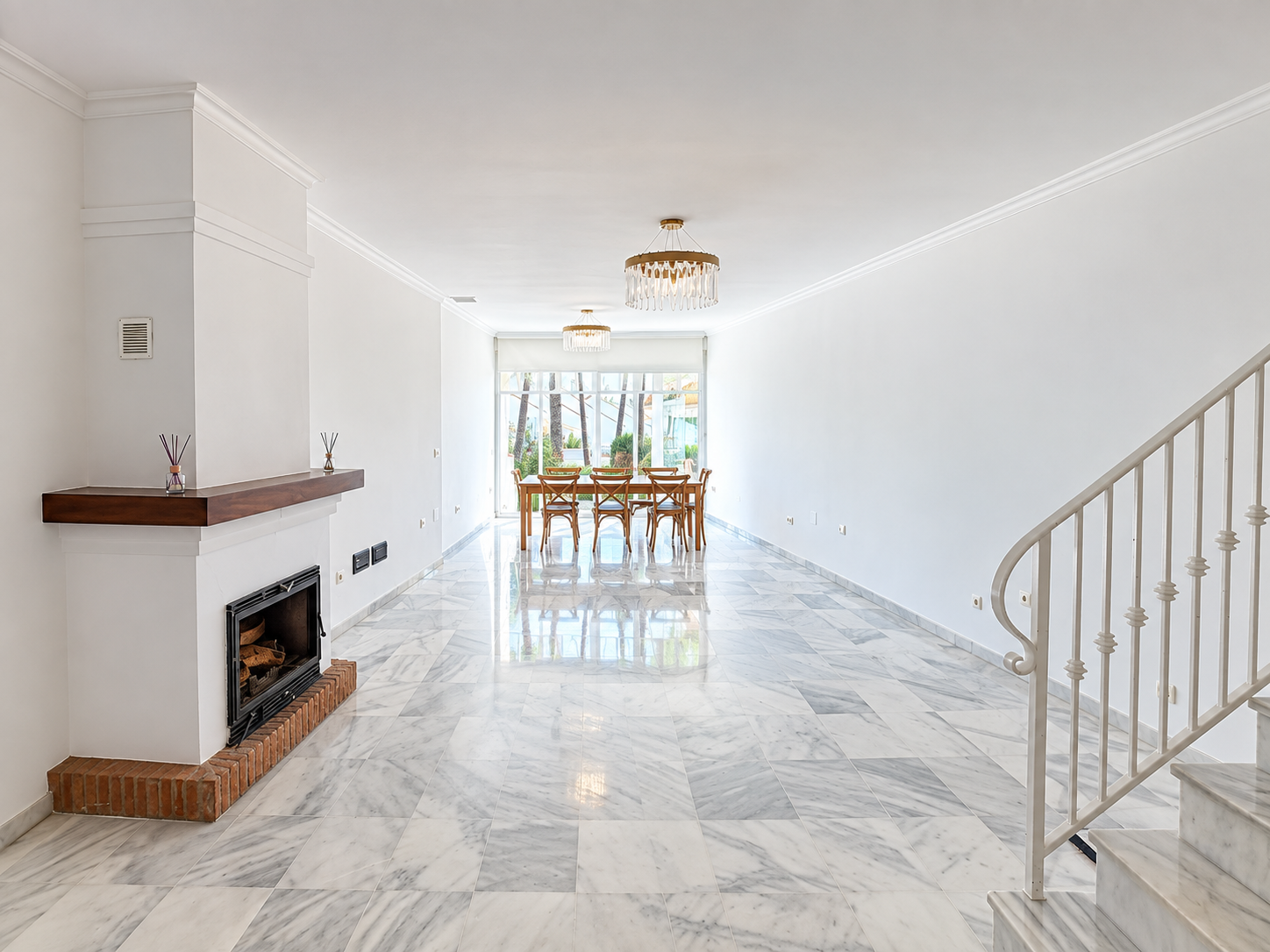 3 Bedroom Townhouse in Marbella - Photo 3