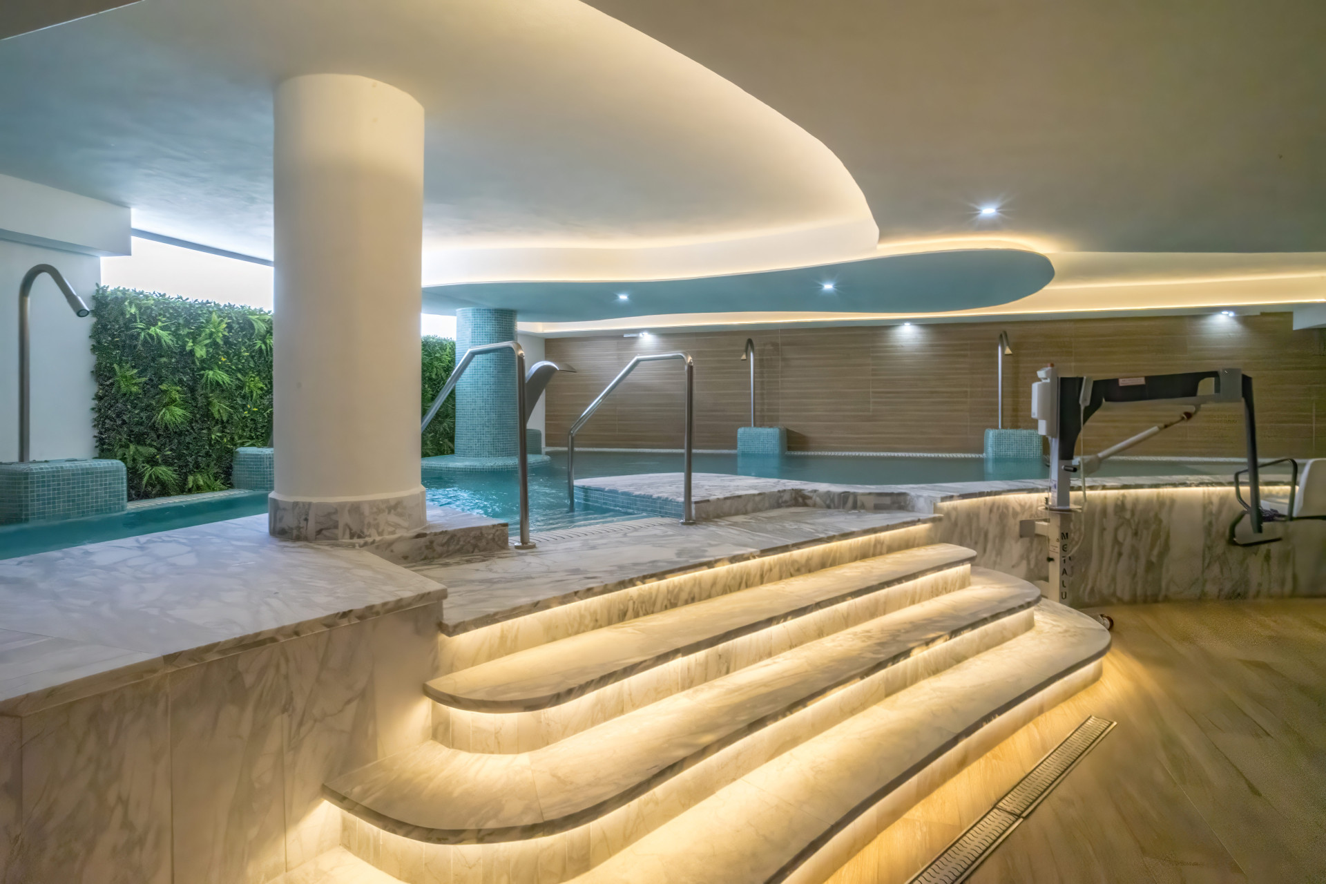2 Bedroom Penthouse in Mijas - Photo 6