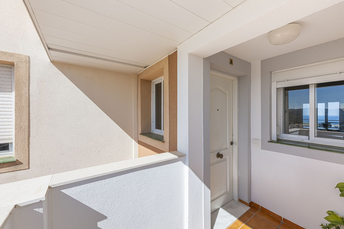 3 Bedroom Apartment in Casares - Photo 34