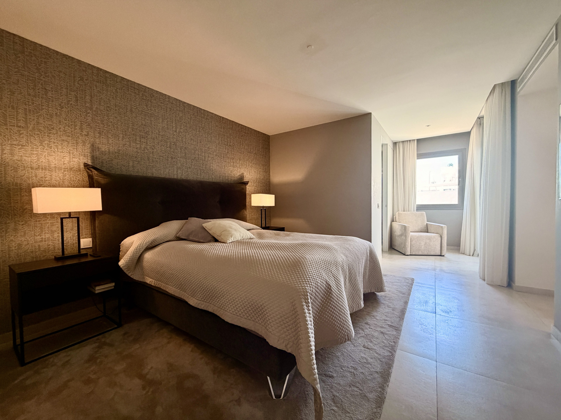 3 Bedroom Apartment in Marbella - Photo 12