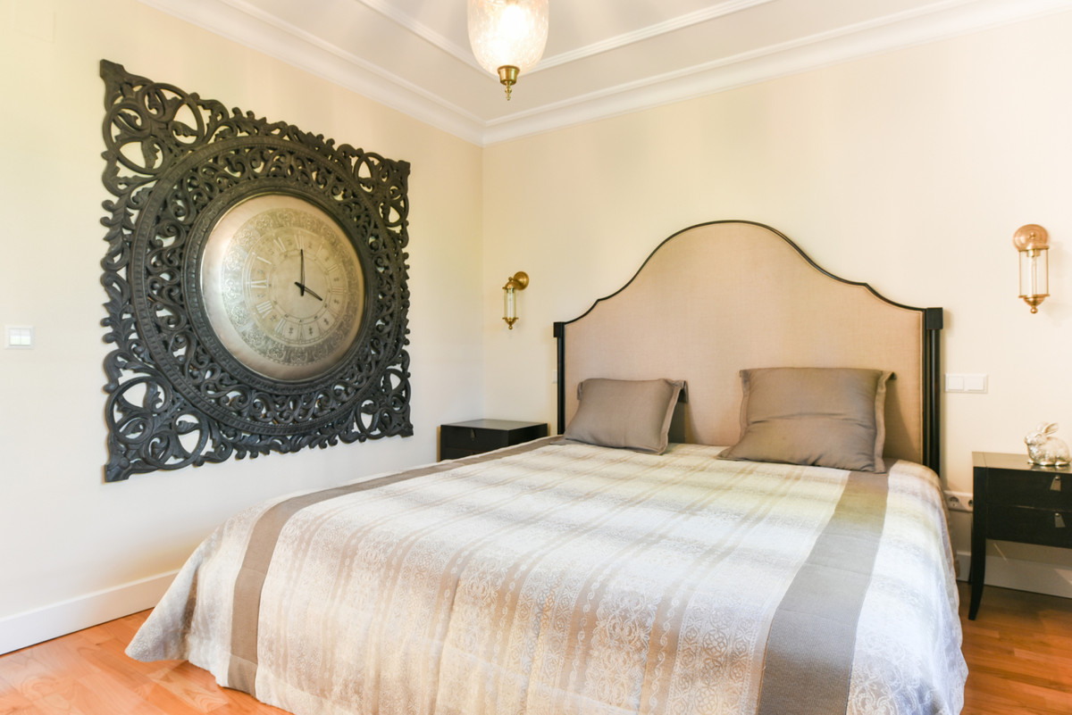 5 Bedroom Villa in Marbella - Photo 34