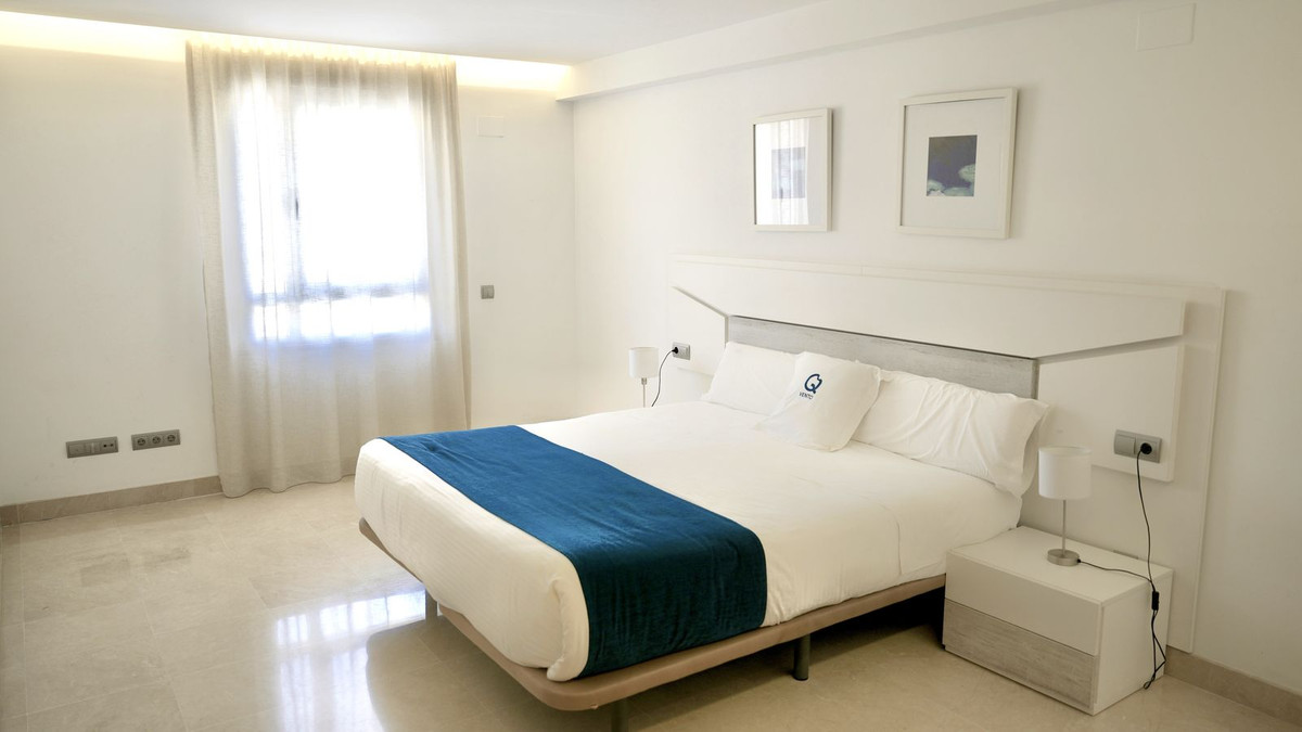 3 Bedroom Penthouse in San Pedro de Alcántara - Photo 13