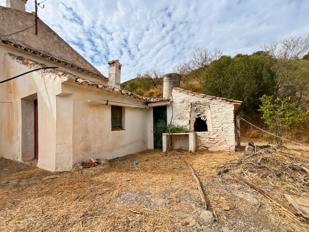 5 Bedroom Country house in Málaga - Photo 6