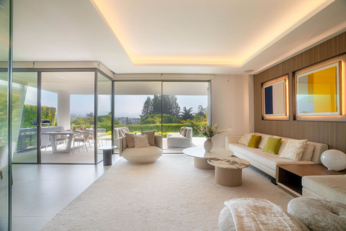4 Bedroom Villa in Marbella - Photo 45