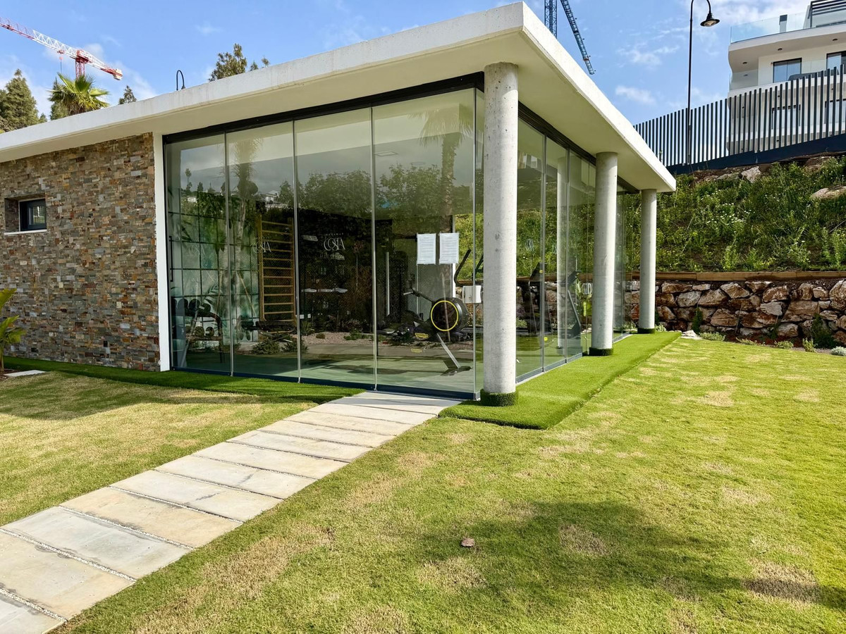 2 Bedroom Apartment in Mijas - Photo 24